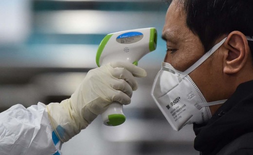 Qeveria fajësohet për vdekjen e doktorit që paralajmëroi coronavirusin